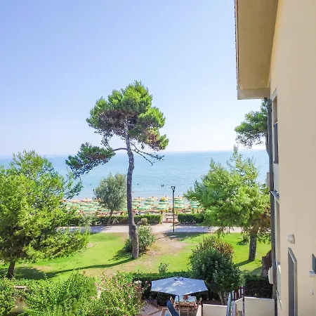 Homiday - Pinetina Apartment *