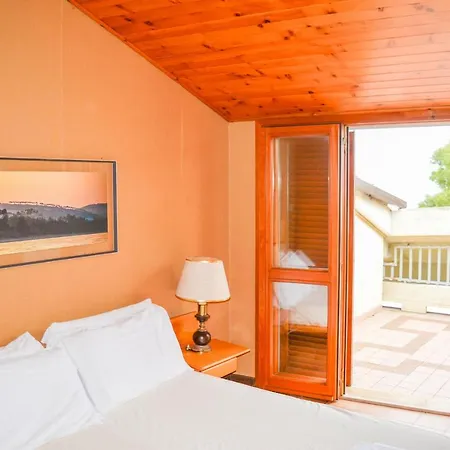 Apartment Homiday - Pinetina Pineto