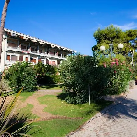 Apartment Homiday - Pinetina