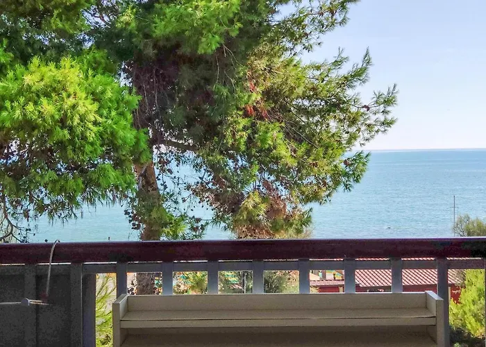 Homiday - Pinetina Пинето